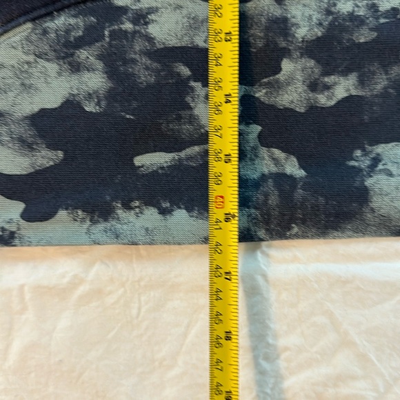 Lululemon Loungeful Cropped Hoodie Size 4 - Picture 5 of 8